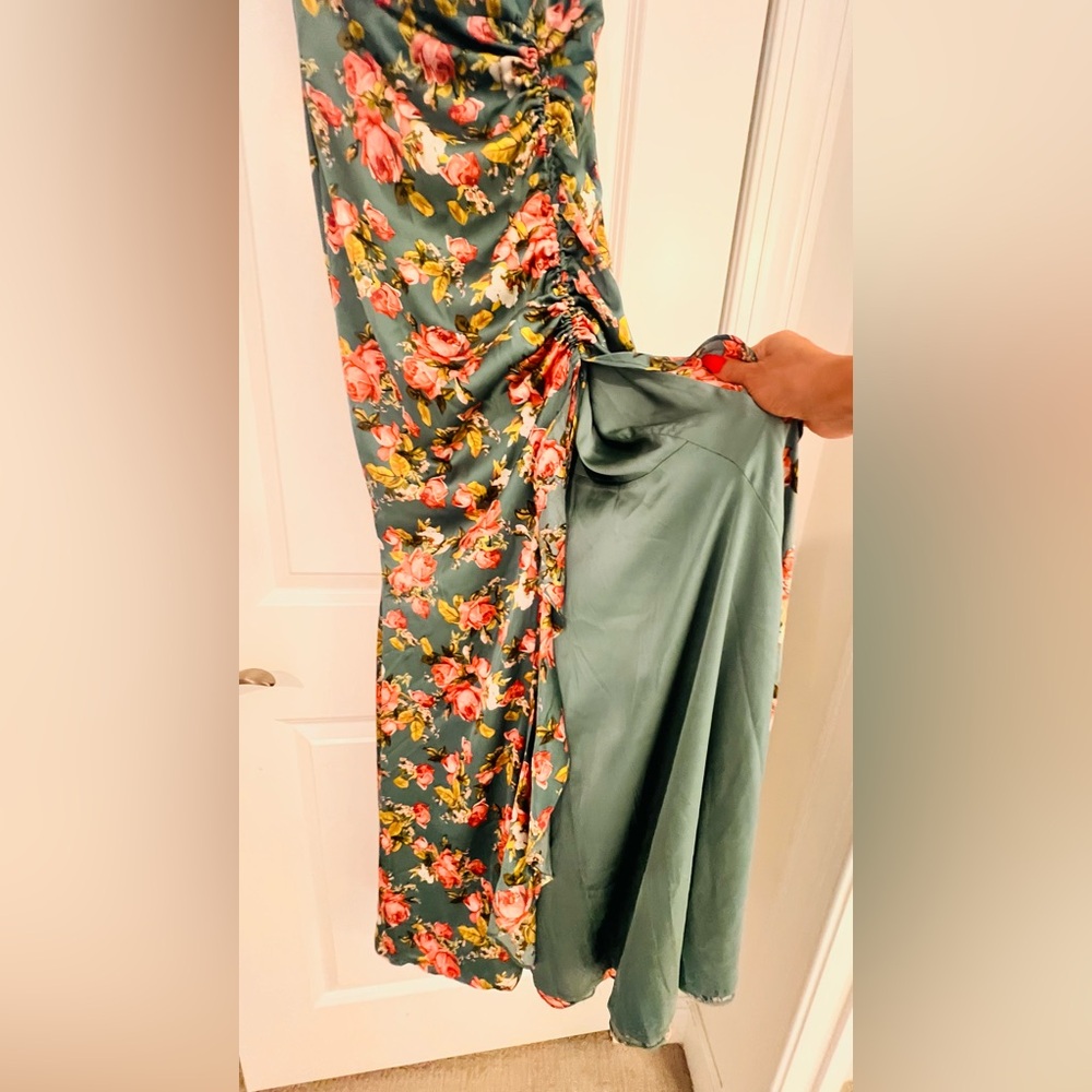 HELLO MOLLY ONE SHOULDER SATIN MAXI DRESS GREEN W PINK FLORAL SIZE XSMALL NWT - Picture 16 of 17